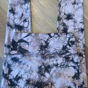 Lululemon leggings size 0-2